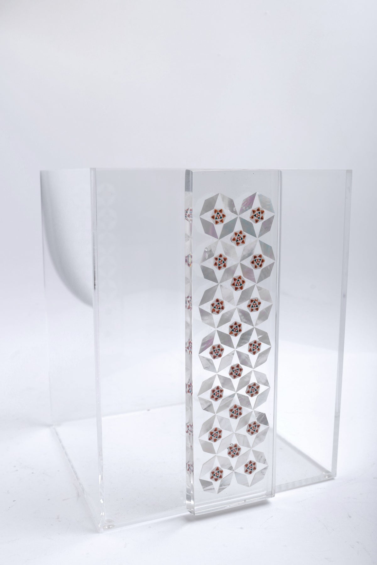 Garbage Bin Plexi with Band Resine and Seashell Mother of Pearl(D20W20H25cm)
