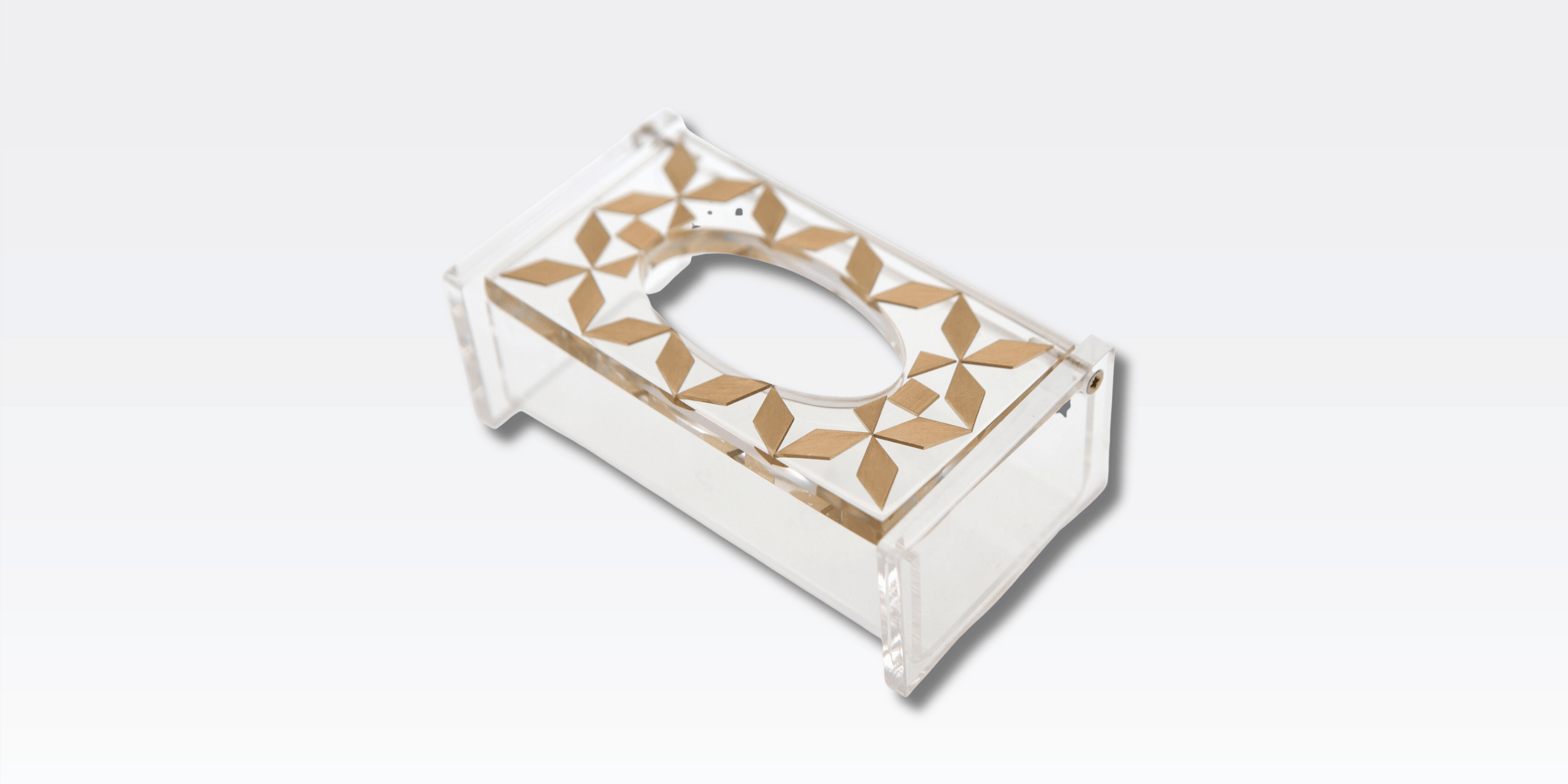 HAMMERED BRASS