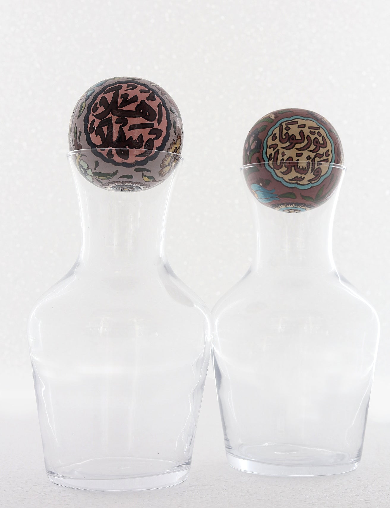 Set 2 Caraffe Glass with Hand Painted Ball (1 Liter)