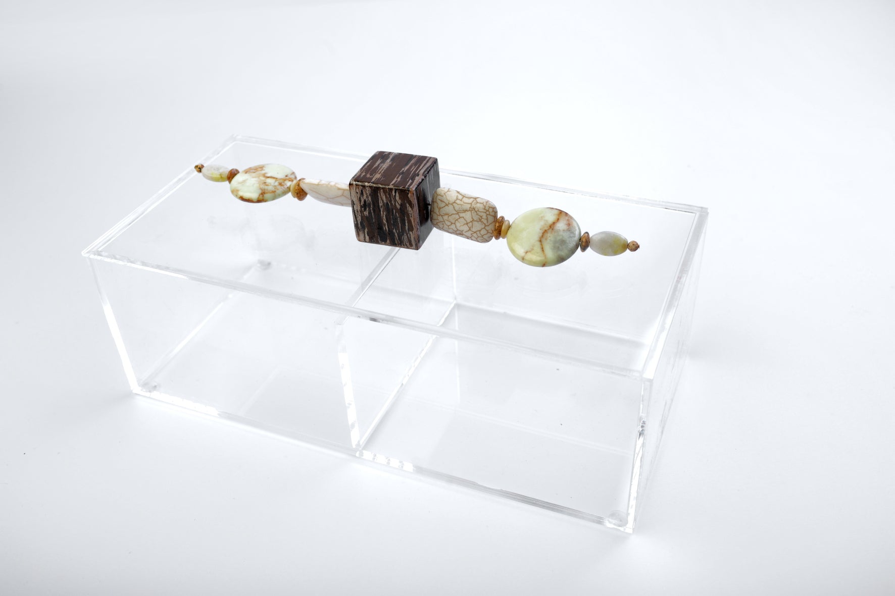 Box Plexi with Semi Precious Stones(D30H12cm)