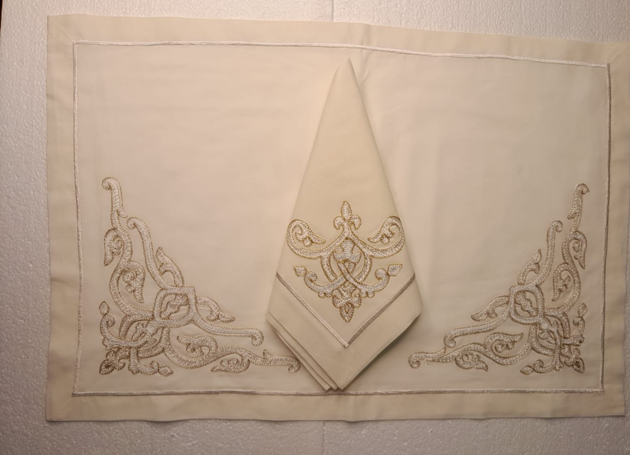 Placemat with Napkins Polycotton Embroidered- Category 1
