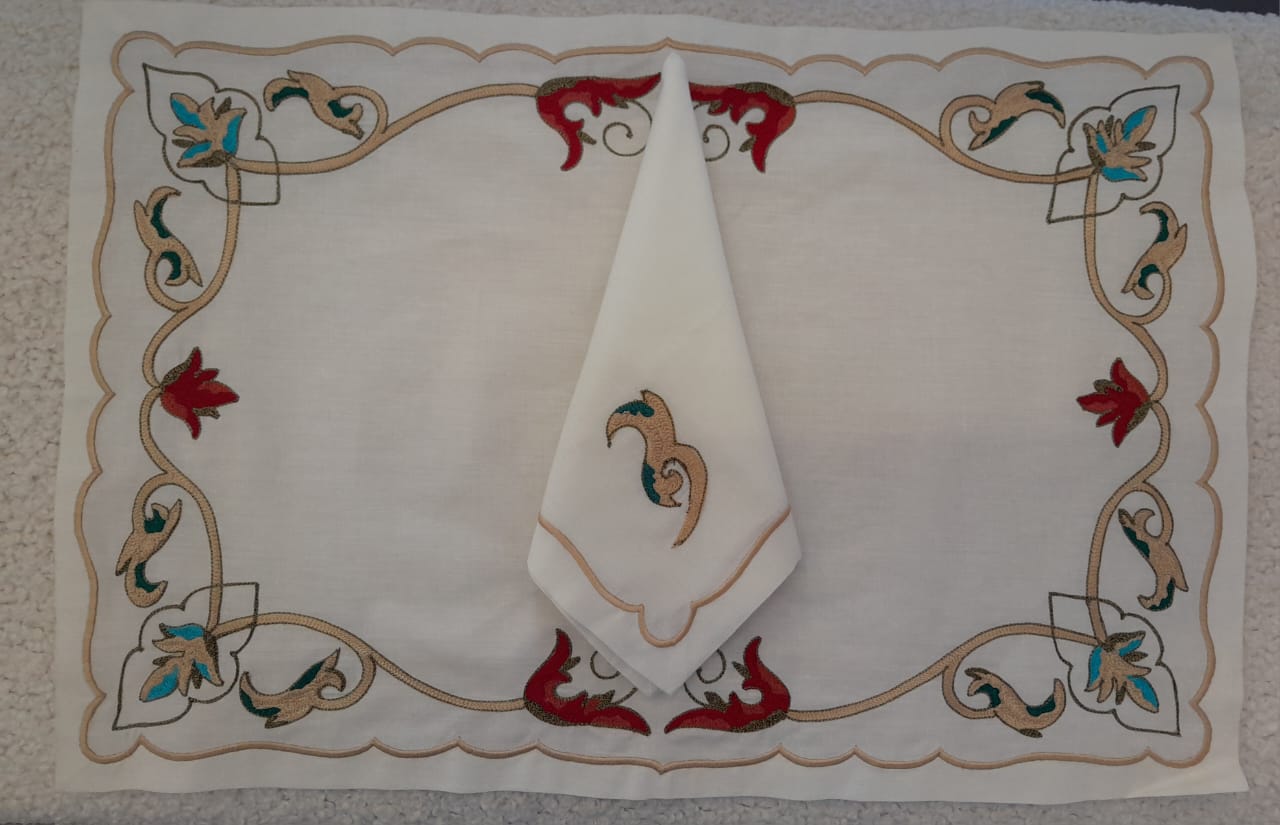 Placemat with Napkins Polycotton Embroidered- Category 1