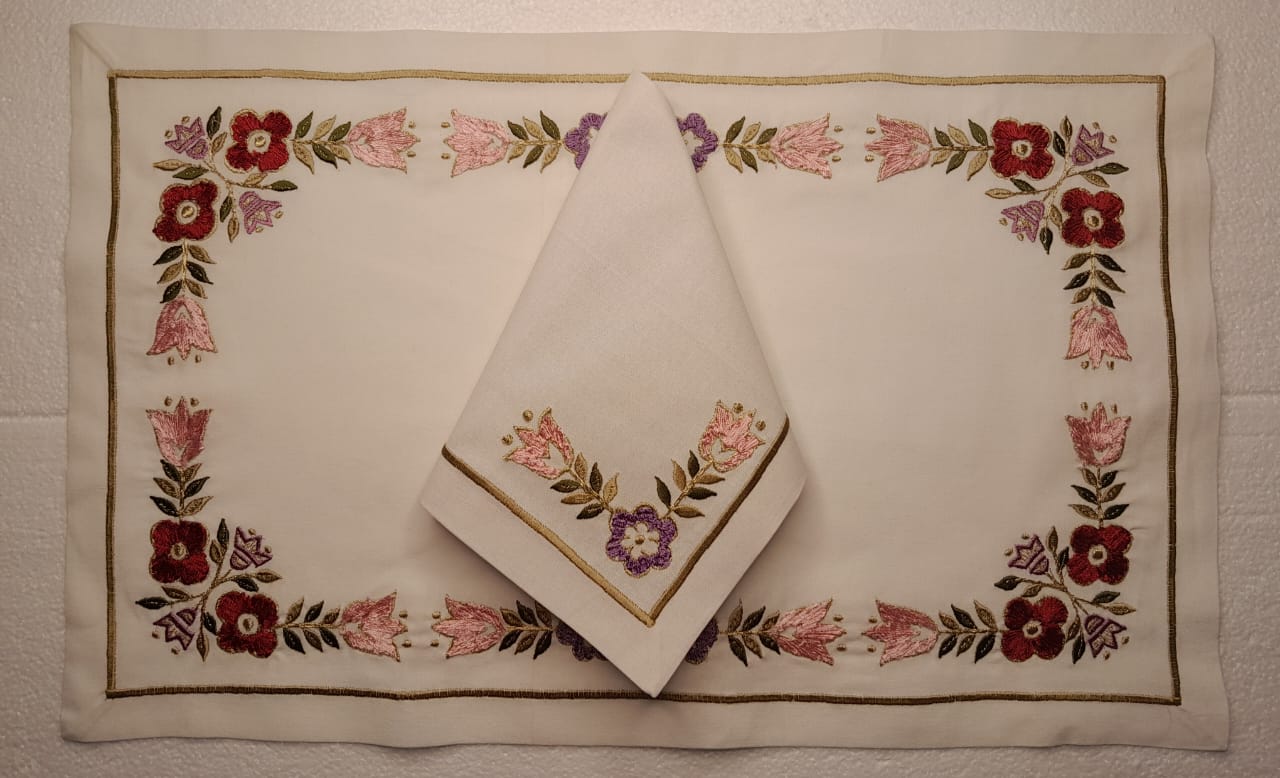 Placemat with Napkins Polycotton Embroidered-Category 4