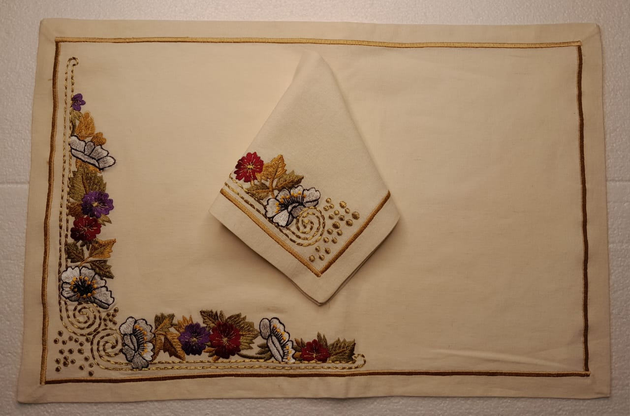 Placemat with Napkins Polycotton Embroidered-Category 4