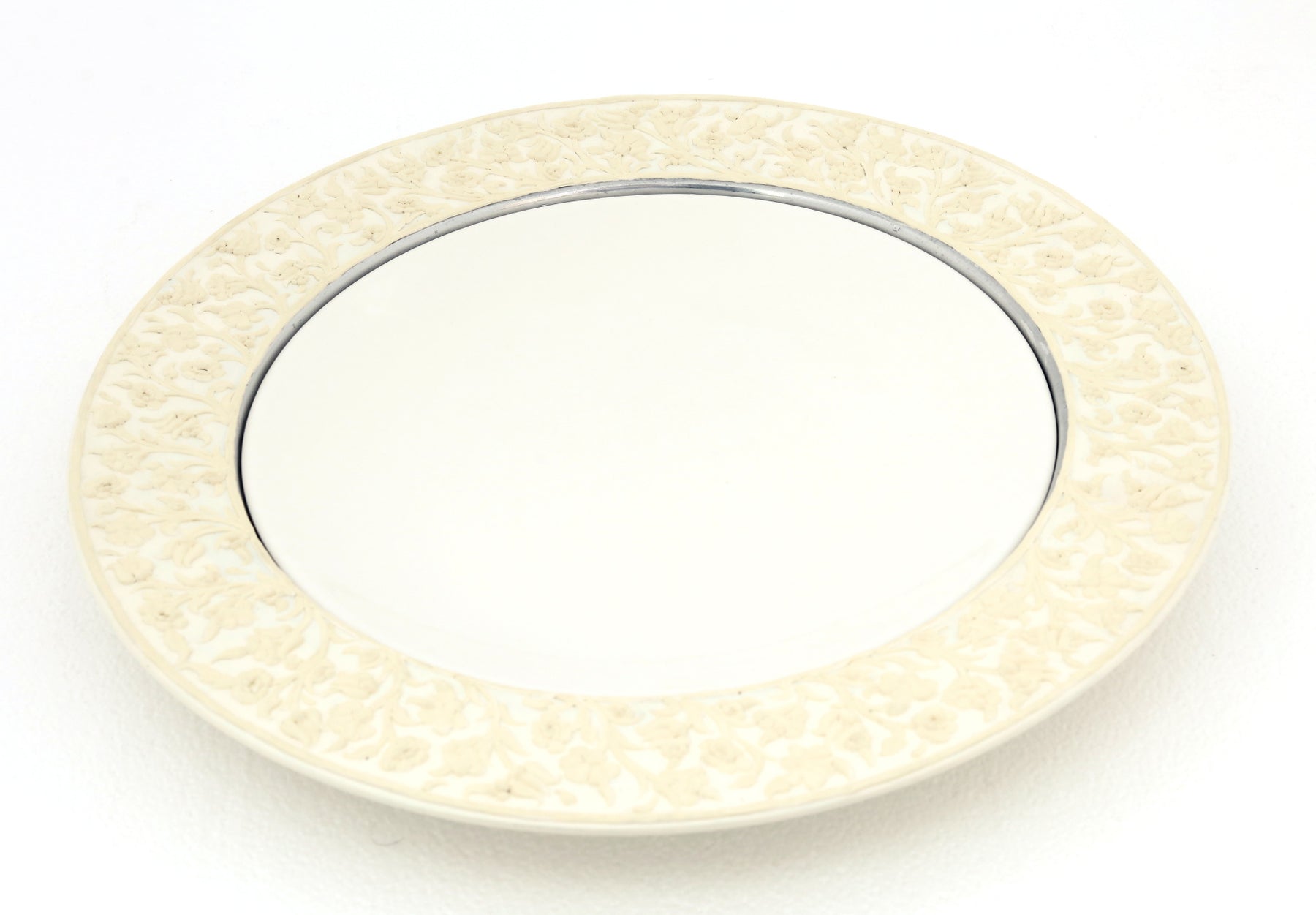 Plate Round Hand Hammered Aluminum White Handmade Enamel Border D45cm