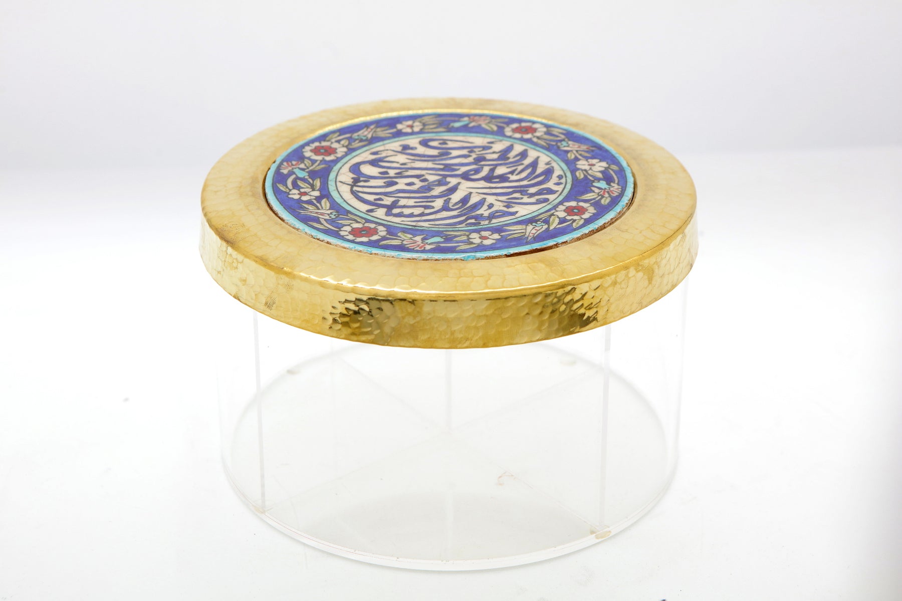 Box Round Hand Hammered Aluminum + Qishani / Brass+ Qishani