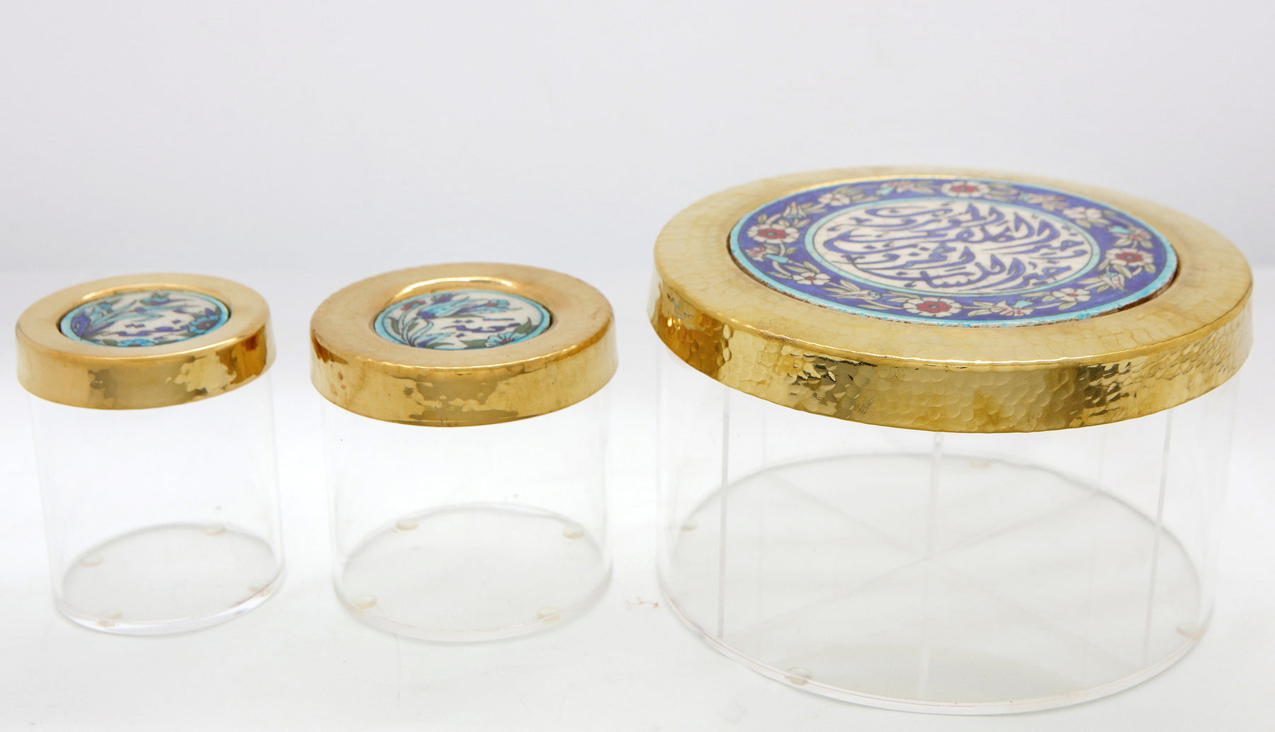 Box Round Hand Hammered Aluminum + Qishani / Brass+ Qishani
