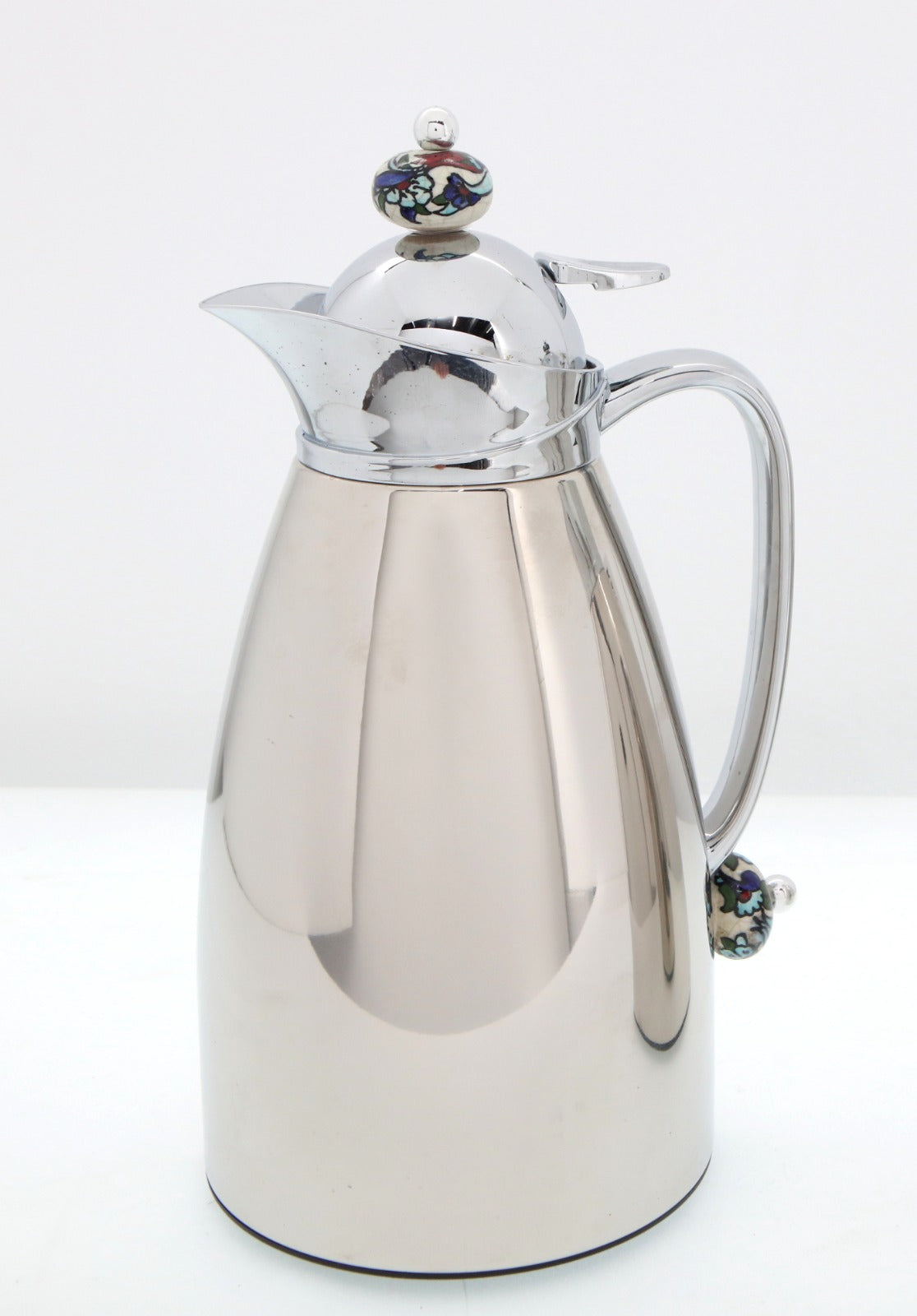 Thermos Stainless Steel With Qishani Balls(1 liter)