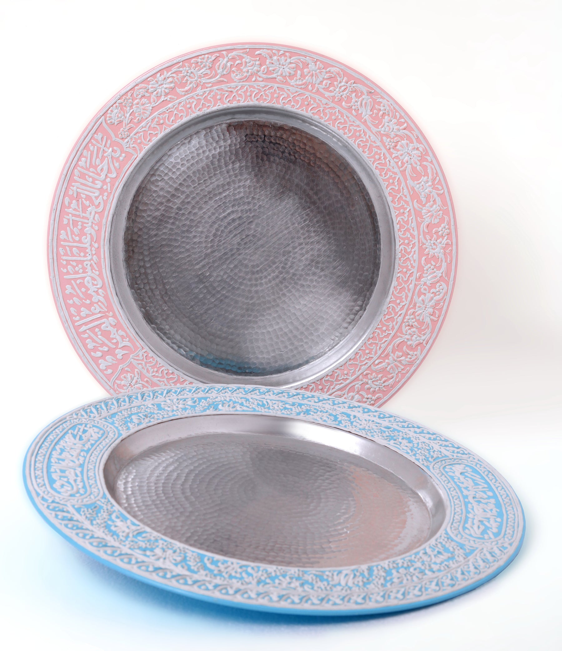 Plate Round Hand Hammered Aluminum White Handmade Enamel Border D45cm